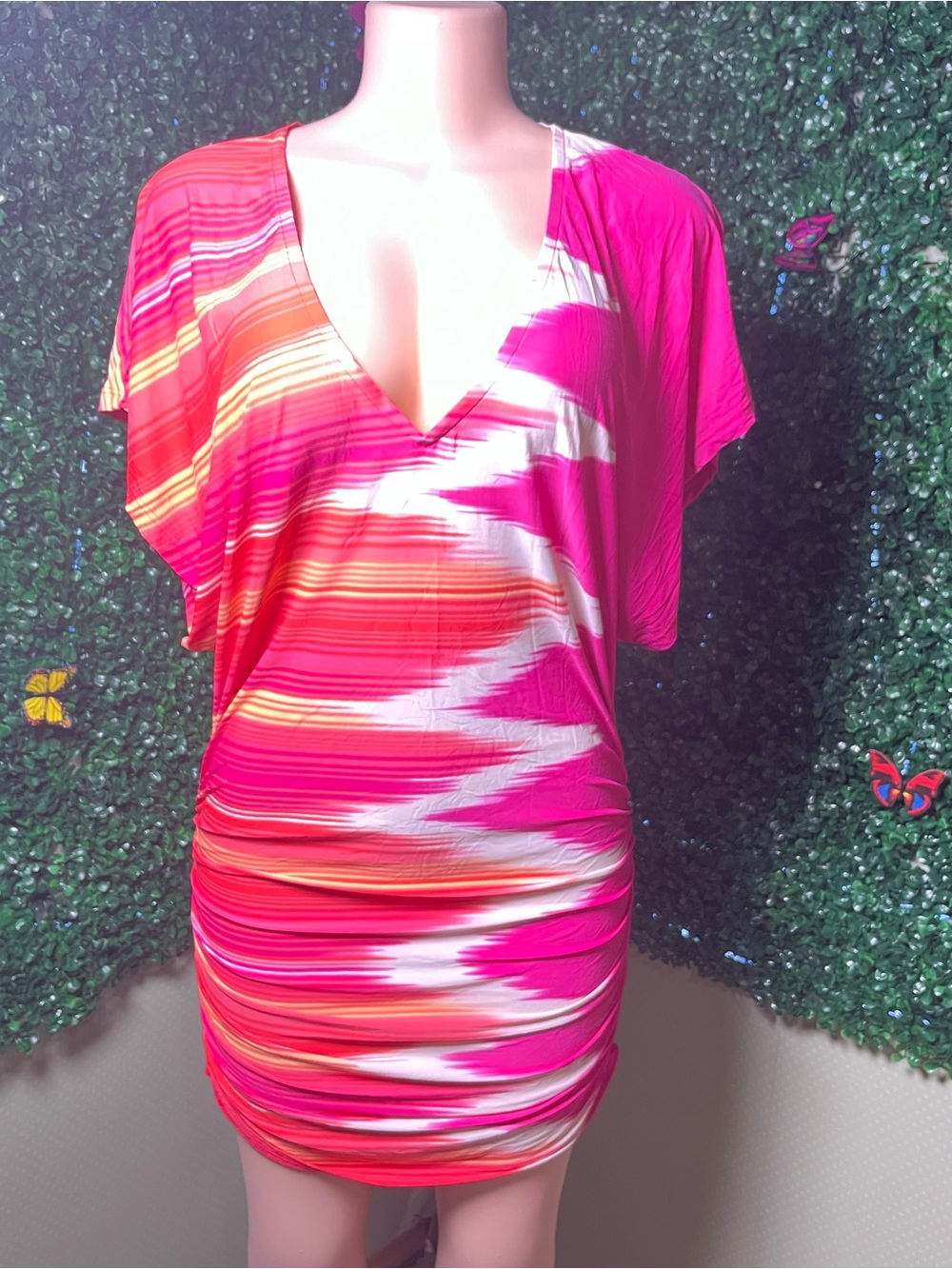 Carmen Marc Valvo Pink, Orange & White V-Neck Ruched Swim Cover-Up